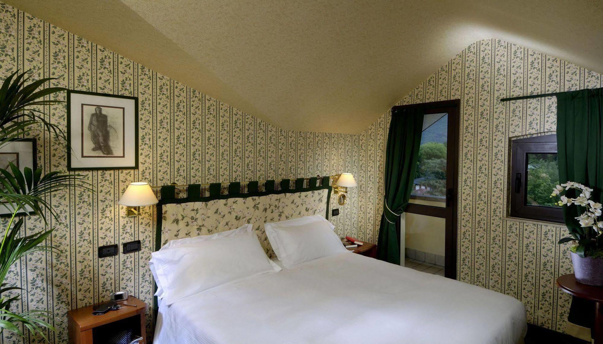 Rizzi Aquacharme Hotel & Spa Boario Terme Pokoj fotografie